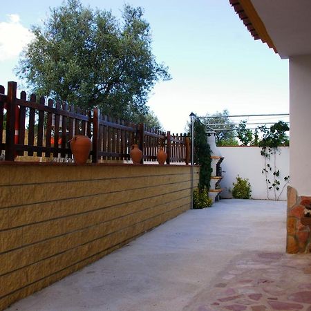 Hostal Y Apartamento Rural Los Naranjos Melegis エクステリア 写真
