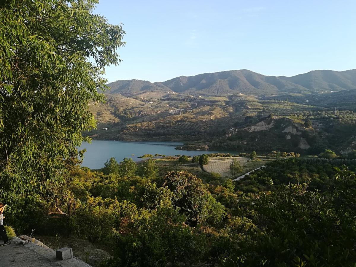 Hostal Y Apartamento Rural Los Naranjos Melegis エクステリア 写真