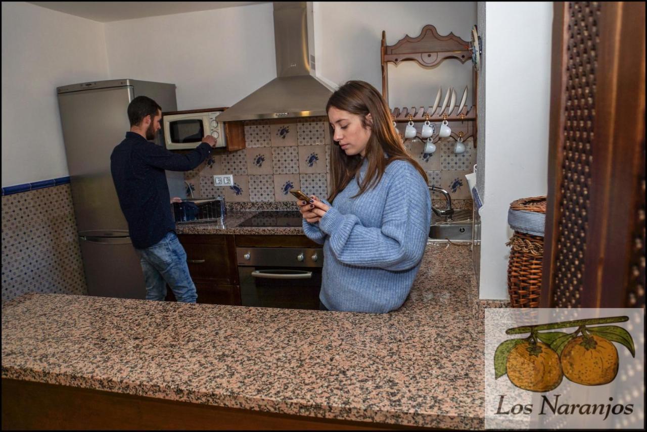 Hostal Y Apartamento Rural Los Naranjos Melegis エクステリア 写真